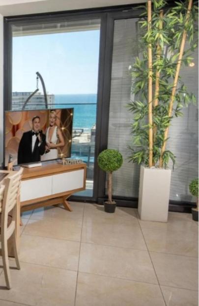 Bat Yam Luxery 5Br Sea View Suite Екстериор снимка